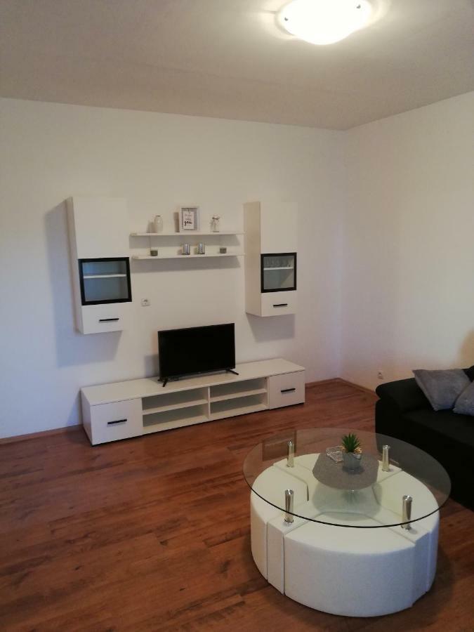 Mala Kuca Apartment โวดีเซ ภายนอก รูปภาพ